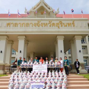 สวนสัตว์เปิดเขาเขียวร่วมมอบสิ่งของบำรุงขวัญแก่เจ้าหน้าที่และผู้ประสบภัยชายแดนสุรินทร์