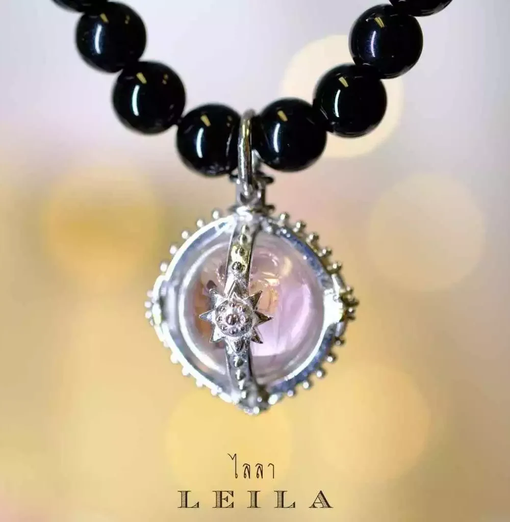 Leila Amulets Lucky Crystal Orb – Sarapatnik Na Setthi Yantra