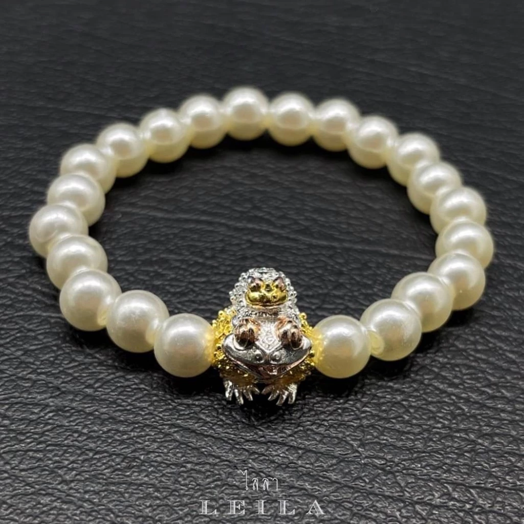 Leila Amulets Toad of Wealth